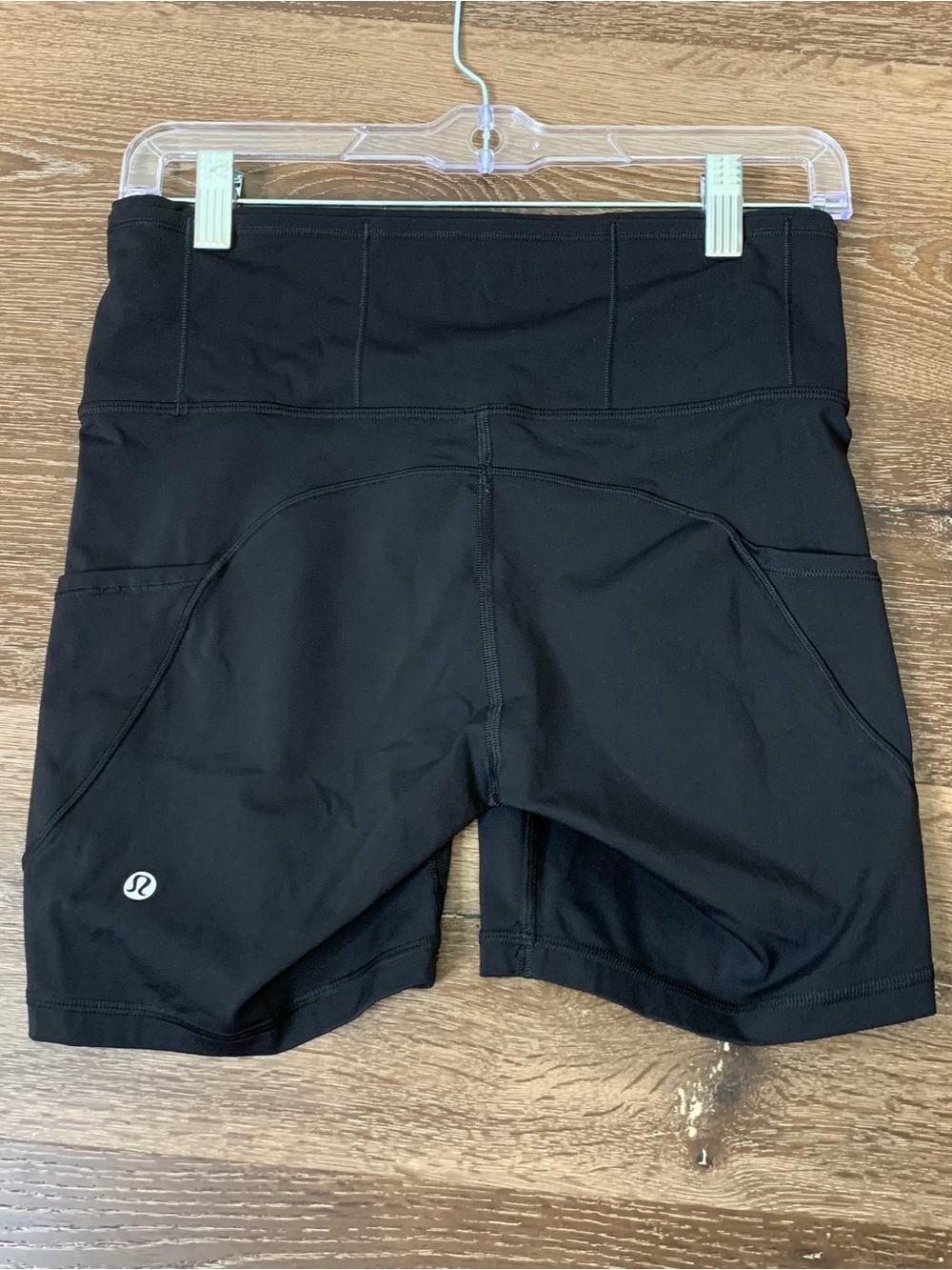 Lululemon womens black Fast and Free HR Short 6" 8